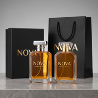 Flacon de parfum en verre plat de luxe 30ml 50ml 100ml, base lourde, atomiseur à pompe à brume fine, logo personnalisé OEM ODM, gravure mate