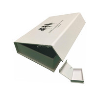 Boîte cadeau magnétique rigide en carton personnalisée, fabriquée à la main, impression CMYK 4 couleurs, revêtement UV, gaufrage, pelliculage mat, pelliculage brillant