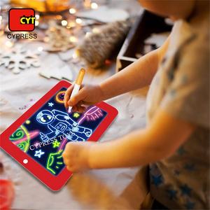 لوح رسم للأطفال 3D مضيء للبائعين الرائعين - Product Image 5