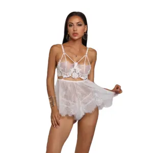 Estate sexy lingerie set pigiami del merletto biancheria intima sexy allentato bianco della maglia pannello esterno della bretella pigiama prospettiva
