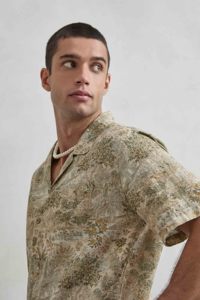 เสื้อเชิ้ตแขนสั้นพิมพ์ลายพืชเขตร้อนสไตล์ฮาวายสำหรับผู้ชายในฤดูร้อน - Product Image 4