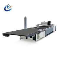 Coupeur de coton pour pantalons en tissu multicouche Machine CNC Bullmer pour la coupe de tissu pour costumes de jeans