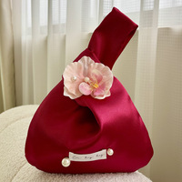 Pochette de poignet portable en satin, pochette cadeau pour mariage, motif fleur d'orchidée papillon avec élégance orientale