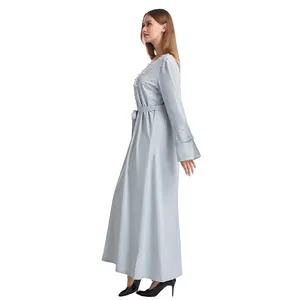 Hot Selling Stijl Vrouw Kleding Cross Border E Commerce Inventaris Spot Moslim Koninklijk Wit Op Maat Gemaakte Kaftan Jurken