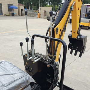 Miniexcavadora Compacta Somate de 750 kg con Radio de Giro Corto, Motor Koop, Certificación CE, para Uso en Jardines y Huertos - Product Image 6