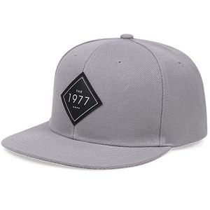بيع بالجملة مخصص للجنسين للربيع والصيف الهيب هوب نمط حماية الشمس أسود من جلد الغزال Gorras شعار قبعة Snapback - Product Image 4