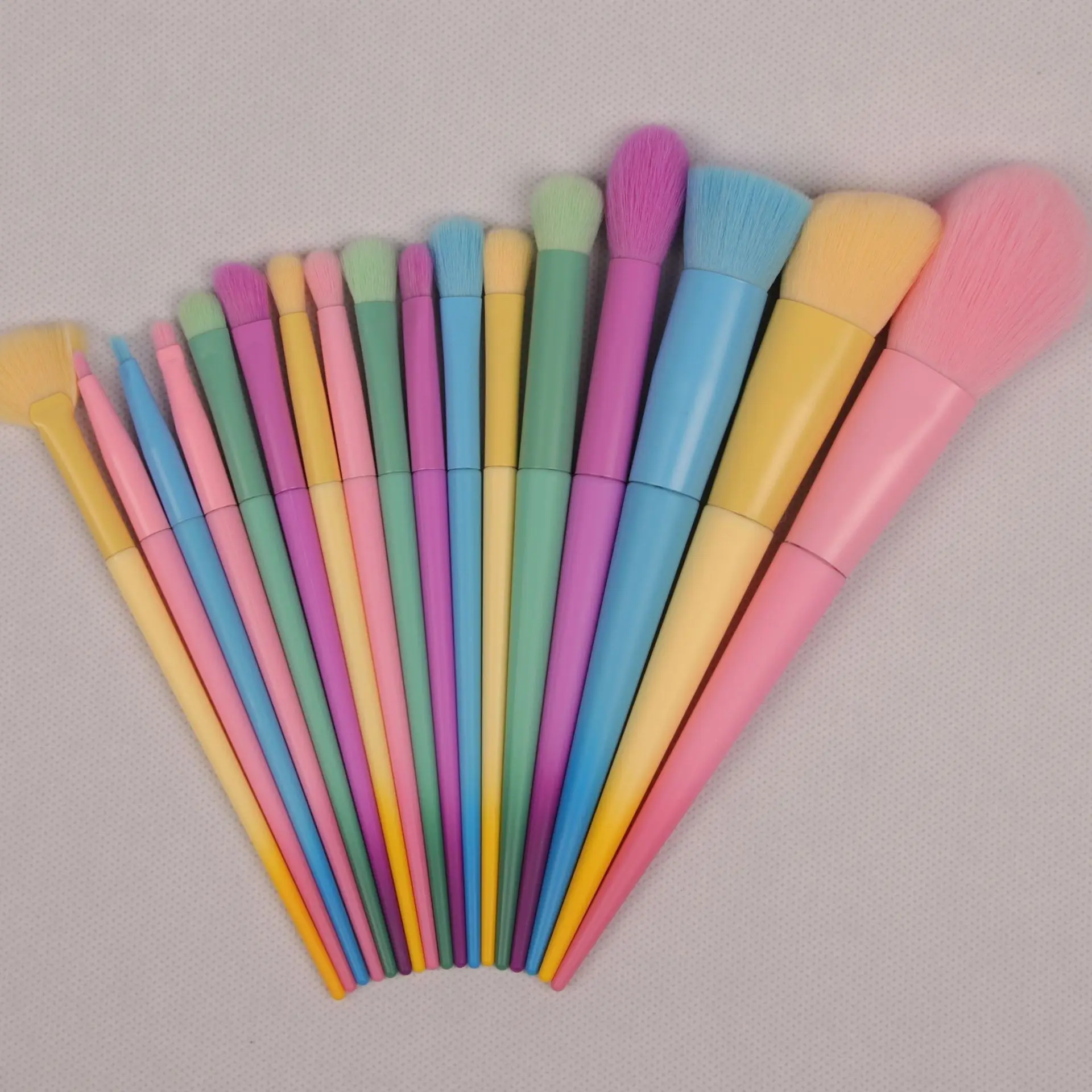 Rainbow Color Bright Macaron Brush Blush Highlight Makeup Brush Makeup Tools Makeup Brush Set