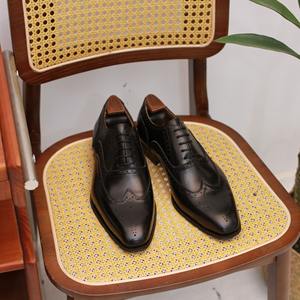 Chaussures Oxford Brogue Homme Britanniques à Lacets Carrés, Légères, Antidérapantes, Respirantes, Décontractées et Formelles, à Trois Pièces, pour la Vente en Gros - Product Image 3