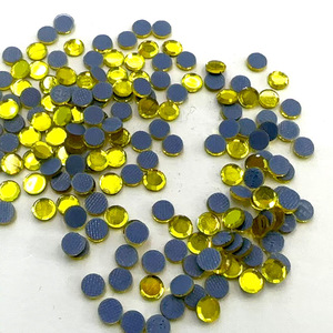 Venta directa de fábrica 500 Embalaje <span class=keywords><strong>bruto</strong></span> Ss10 Nuevo estilo Flat Top Mirror Facet Rhinestone Hot Fix Mirror Stones para vestido y zapatos - Product Image 3