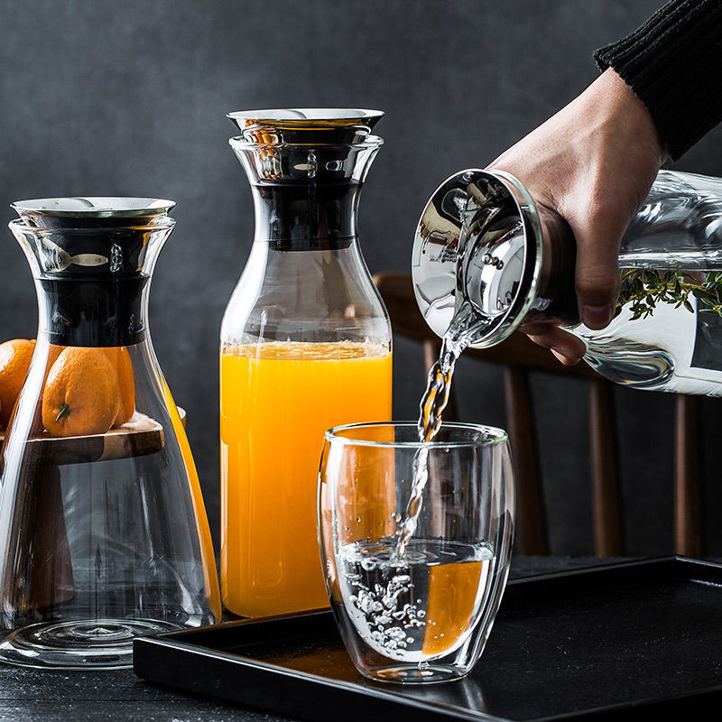 Borosilicate Glass Pitcher with Lid Water Carafe Jug for Hot/Cold Water Ice Tea and Juice Beverage glass water carafe