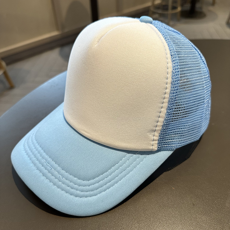 Bleu ciel blanc