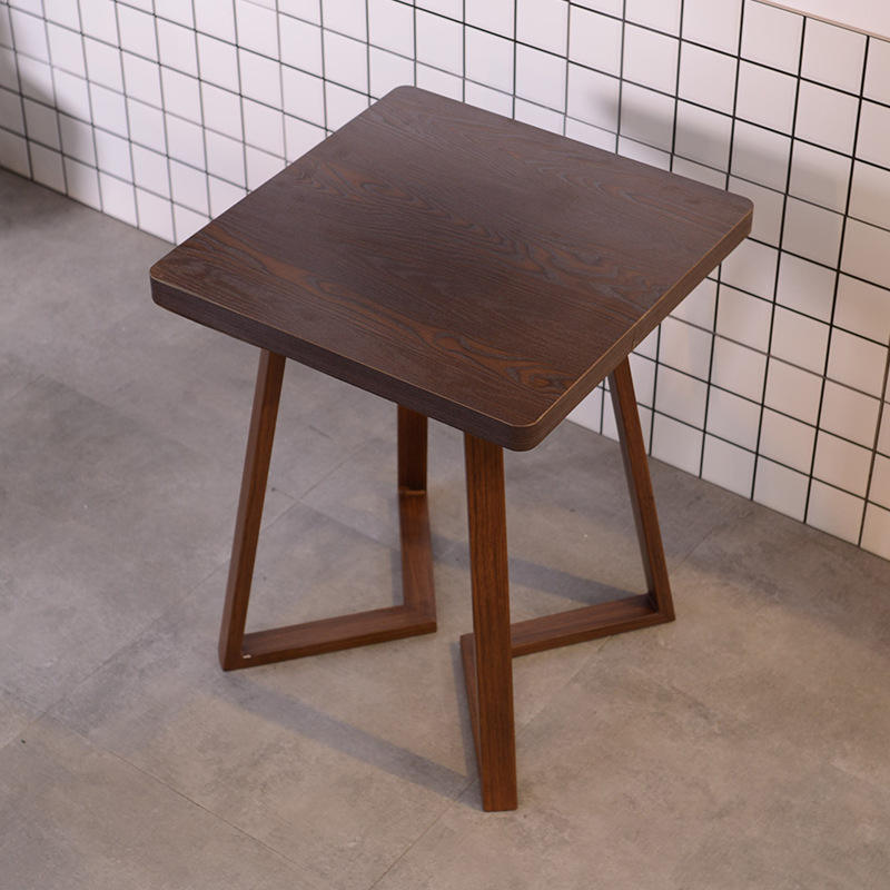 Table carrée améliorée