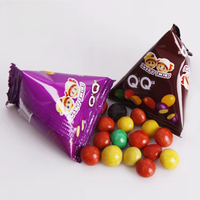 Vente en gros de collations halal personnalisées bonbons aux haricots au chocolat laiteux en triangle sucré pour enfants