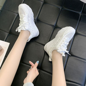 Chaussures de sport pour femmes, nouvelles chaussures de printemps, couleur unie, chaussures décontractées pour étudiantes, chaussures blanches respirantes, baskets de course - Product Image 5
