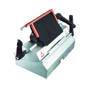 Portacuchillas desechable para <span class=keywords><strong>microtomo</strong></span> de tejidos, utilizado en microtomos histológicos de laboratorio. - Product Image 1