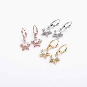 Pendientes de Estrella en Oro, Plata y Oro Rosa con Circonitas Engastadas, para Uso Diario - Product Image 3