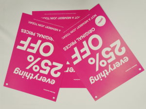 Stampa di <span class=keywords><strong>Etichette</strong></span> e Cartellini Personalizzati <span class=keywords><strong>per</strong></span> Marchi di Abbigliamento - Cartoncino Riciclabile con Tipografia Chiara <span class=keywords><strong>per</strong></span> Confezioni di Vestiti - Product Image 1