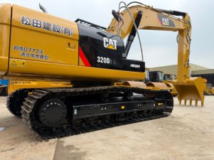 Excavatrice sur chenilles CAT 320D2L d'occasion, classe 20 tonnes, moteur CAT C7.1 d'origine, bon état pour les travaux de terrassement et de construction - Product Image 5