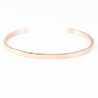 Bracelet manchette ouvert avec lettres personnalisées en acier inoxydable gravées pour femmes pour filles vente en gros de citations inspirantes