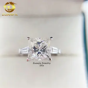 Cincin berlian moissanite warna D VVS 4 karat potongan putri trapezoid tiga batu pertunangan emas 18k