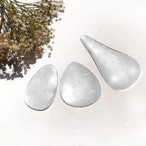 3 uds en forma de gota PU silicona adhesivo <span class=keywords><strong>Camel</strong></span> <span class=keywords><strong>Toe</strong></span> Hider Sets transparente reutilizable impermeable <span class=keywords><strong>Camel</strong></span> <span class=keywords><strong>Toe</strong></span> Cover corrector almohadillas con bolsa de PU - Product Image 3