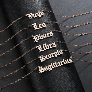 Collier Pendentif Signe Astrologique Gothique Personnalisé en Acier Inoxydable Plaqué Or avec Lettres Anglaises Anciennes pour Femme - Bijoux - Product Image 4
