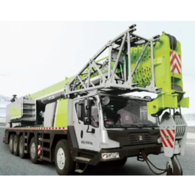 High Lifting ZTC250V452 Truck Mounted Crane for Construction Groups Reinforced Boom Building Hoisting