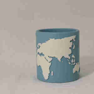 Bougie en ciment avec logo gravé, design personnalisé C&H, dessin à la main, carte <span class=keywords><strong>du</strong></span> <span class=keywords><strong>monde</strong></span>, parfum intense - Product Image 1