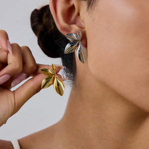 <b>Stud</b> <b>Earrings</b> Leaf Shape 18k Gold Plated Stainless Steel Geometric Design Everyday Wear Unisex Jewelry - Product Image 2