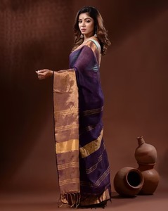 Sari de Seda Pura Multicolor para Mujer con Textura de Tela Premium y Estilo Tradicional Elegante para Celebraciones Festivas de la India - Product Image 2