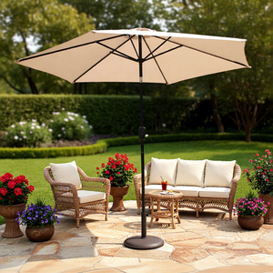 Sombrilla de Patio Moderna y Ligera de 2.7 Metros para Muebles de Exterior, para Patio y Parque - Product Image 1