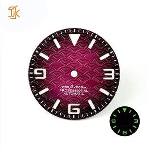 Esfera de Reloj de Latón con Color Degradado y Logotipo Personalizado OEM/ODM, con Marcadores Luminosos y Patrón Seigaiha para Piezas de Relojes de Movimiento Automático - Product Image 4