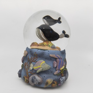 Su misura grandi globi d'acqua in resina e vetro stile cartone animato globi di neve per la decorazione della casa musica/personaggi souvenir a tema - Product Image 4