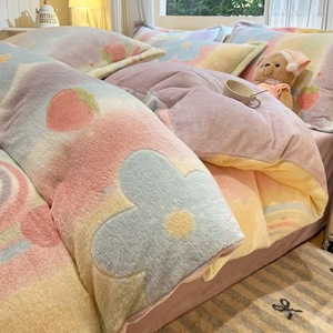 Bộ chăn bông bốn mảnh nhỏ tươi trong bông tuyết nhung dày cho sự thoải mái tối đa - Product Image 1