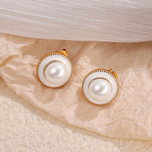 ต่างหูมุกประดับเพชร ทองคำขาว ทรงกรอบ ขอบสแตนเลส สวมใส่ได้ทุกวัน - Product Image 1