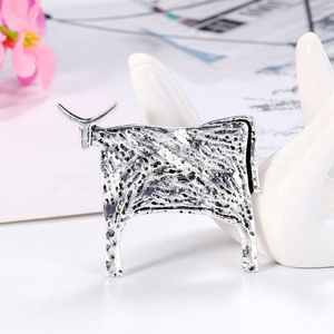 Broche de Peito de Animal em Liga de Zinco, Estilo Retrô Bronze Antigo, Zodíaco, Elegante e Personalizado, para Vestuário - Product Image 1