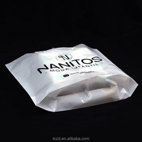 Sacs en plastique promotionnels en gros Commande en gros de sacs à provisions en plastique imprimés de logo personnalisé pour événements Salons et cadeaux