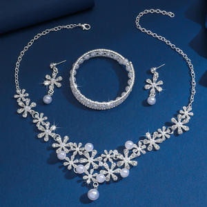 Magnífico Conjunto de Joyería para Boda de Estilo Oriental, Elegante Collar y Pendientes de Latón Plateado con Circonitas - Accesorios de Moda al por Mayor - Product Image 2