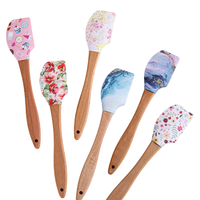 Spatule de cuisson en silicone résistant à la chaleur avec manche en bois naturel, multi-designs pour la préparation de gâteaux, pâtes et pâtisseries