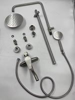 Keran Pancuran Hujan Modern Satu Tuas Bahan Stainless Steel 304 Model Terpasang di Permukaan dengan Air Panas dan Dingin