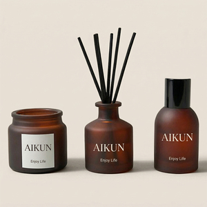 AIKUN Fabricant OEM – Ensemble de bougies parfumées en cire de soja dans des pots en verre haut de gamme, idéal pour la décoration intérieure, les mariages et les cadeaux de spa - Product Image 2