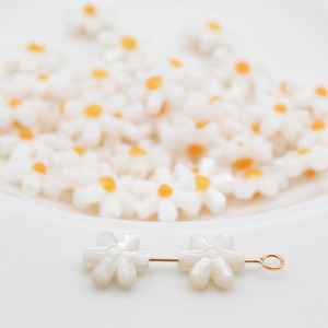 Nuovo Design Perline a Forma di Fiore in Madreperla da 10mm, Perline Daisy in Madreperla all'Ingrosso per Fai da Te - Product Image 3