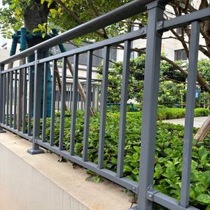 Barandilla de Balcón Moderna de Tubo Galvanizado con Recubrimiento en Polvo, Panel Decorativo Cortado con Láser, Sistema de Pasamanos para Escaleras Exteriores con Anticorrosión - Product Image 6