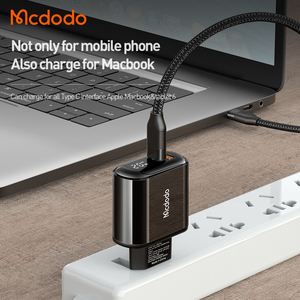 Mcdodo 717 có thể nhìn thấy sạc điện cổng kép 20W PD + QC3.0 hiển thị kỹ thuật số 2 USB + Loại C Cổng nhanh EU điện thoại di động tường sạc - Product Image 5