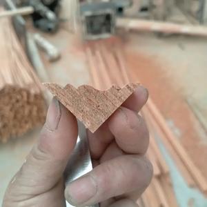 Rodapiés de <span class=keywords><strong>madera</strong></span> de alta calidad y bajo <span class=keywords><strong>precio</strong></span> para escaleras, rodapiés de <span class=keywords><strong>madera</strong></span> con diseño de esquina - Product Image 1