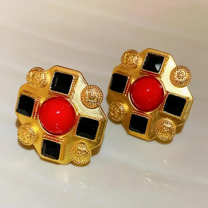 2023 Fashion Jewelry Middle ancient palace style diamond inlaid square earless clip design square stud gold earrings wholesale