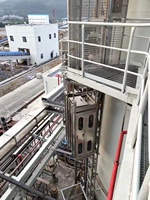Mini-Bauaufzug für Industrieprojekte zum Heben von Personen Baukran mit Kompakter Bauweise