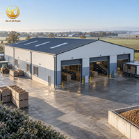 Bâtiment agricole en structure métallique, entrepôt préfabriqué pour l'agriculture, bâtiment métallique pour le stockage des aliments