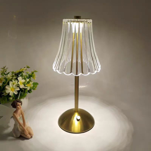 Groothandel Stijlvolle Kristallen Tafellamp met Luxe Lampenkappen Binnenverlichting Decoratieve Verlichting Touch Light Home Decor - Product Image 3