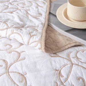 Gran oferta, nuevo diseño, edredón de <span class=keywords><strong>cama</strong></span> suave, <span class=keywords><strong>colcha</strong></span> de microfibra ligera, <span class=keywords><strong>colcha</strong></span> bordada de 3 uds. - Product Image 6